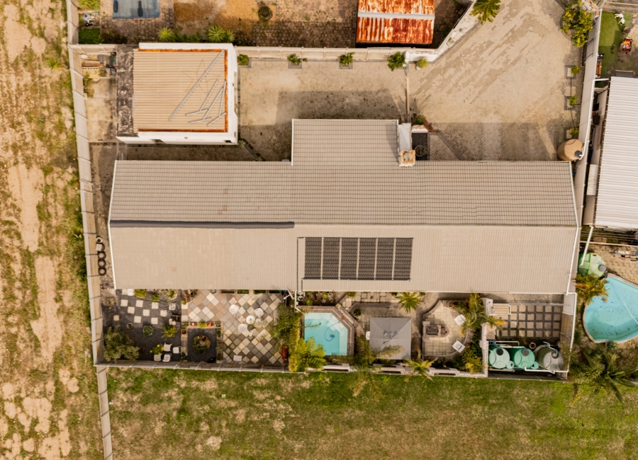 5 Bedroom Property for Sale in Loucharmante Western Cape